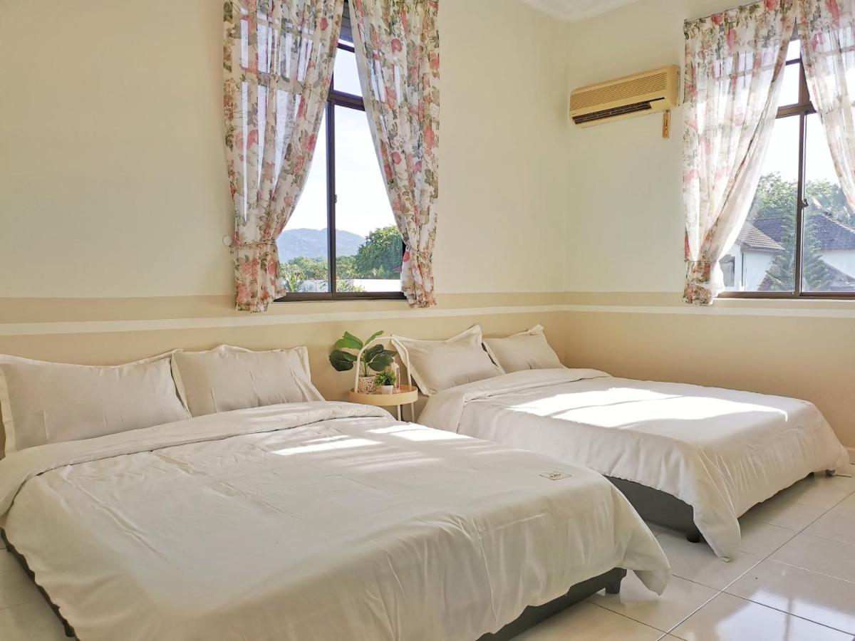 Yussy Homestay At Afamosa Bungalow Alor Gajah Esterno foto