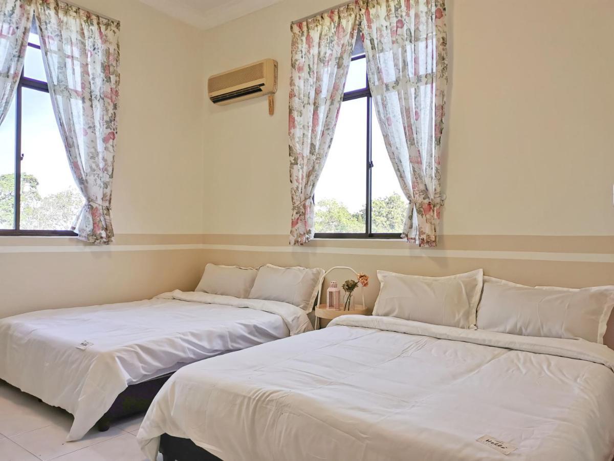 Yussy Homestay At Afamosa Bungalow Alor Gajah Esterno foto