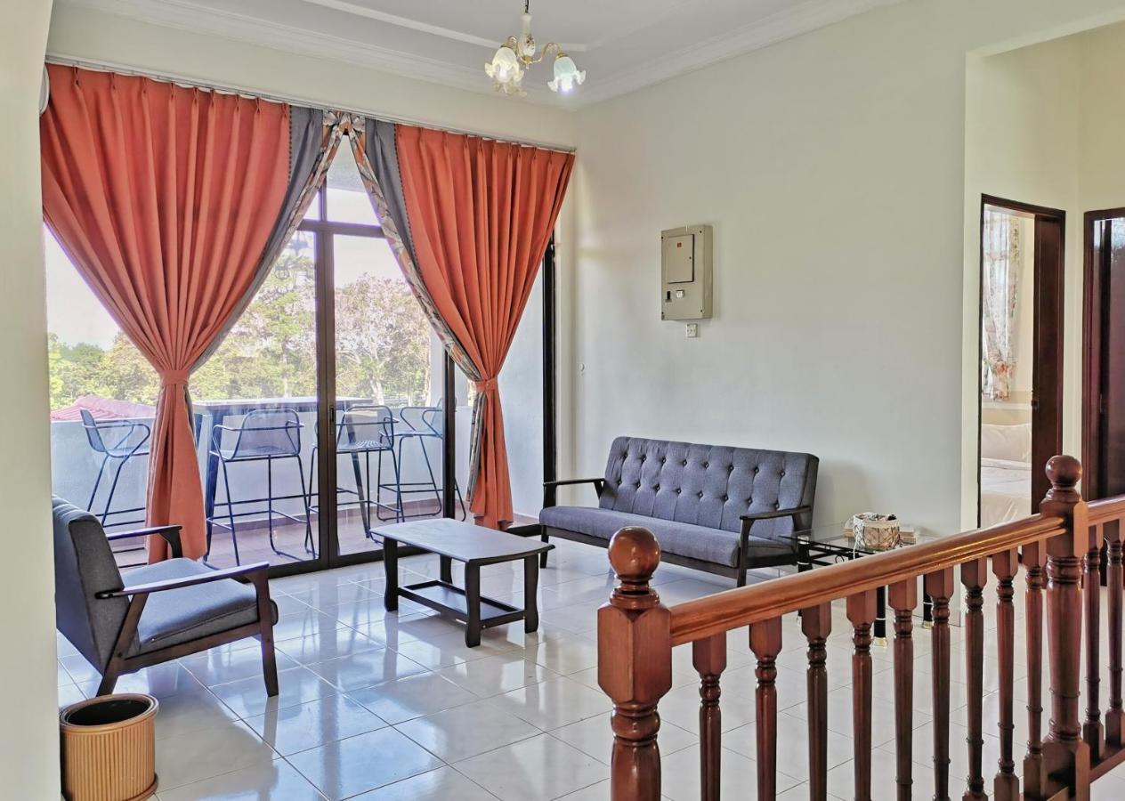 Yussy Homestay At Afamosa Bungalow Alor Gajah Esterno foto