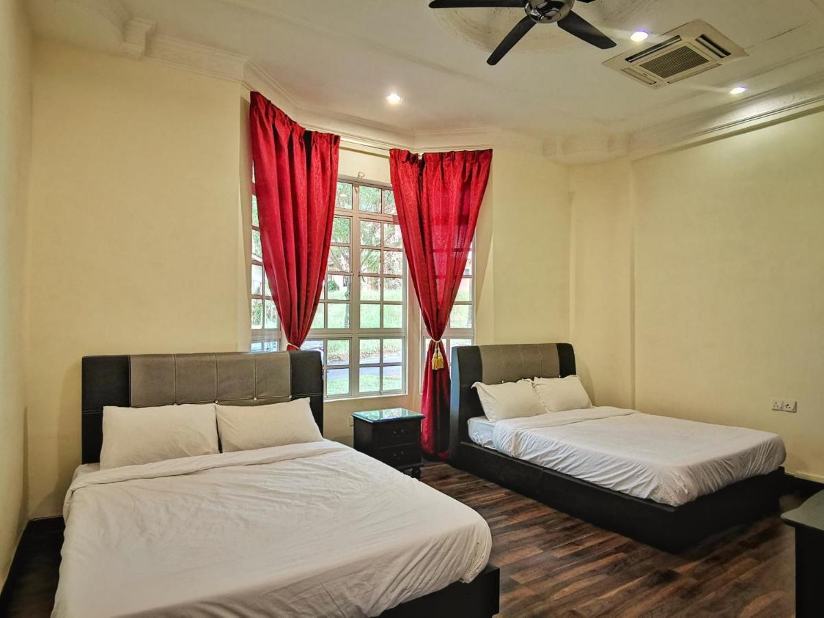 Yussy Homestay At Afamosa Bungalow Alor Gajah Esterno foto