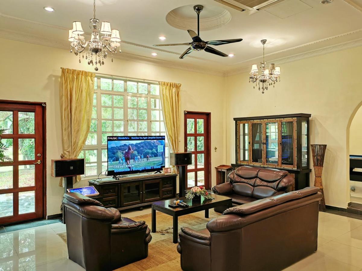 Yussy Homestay At Afamosa Bungalow Alor Gajah Esterno foto
