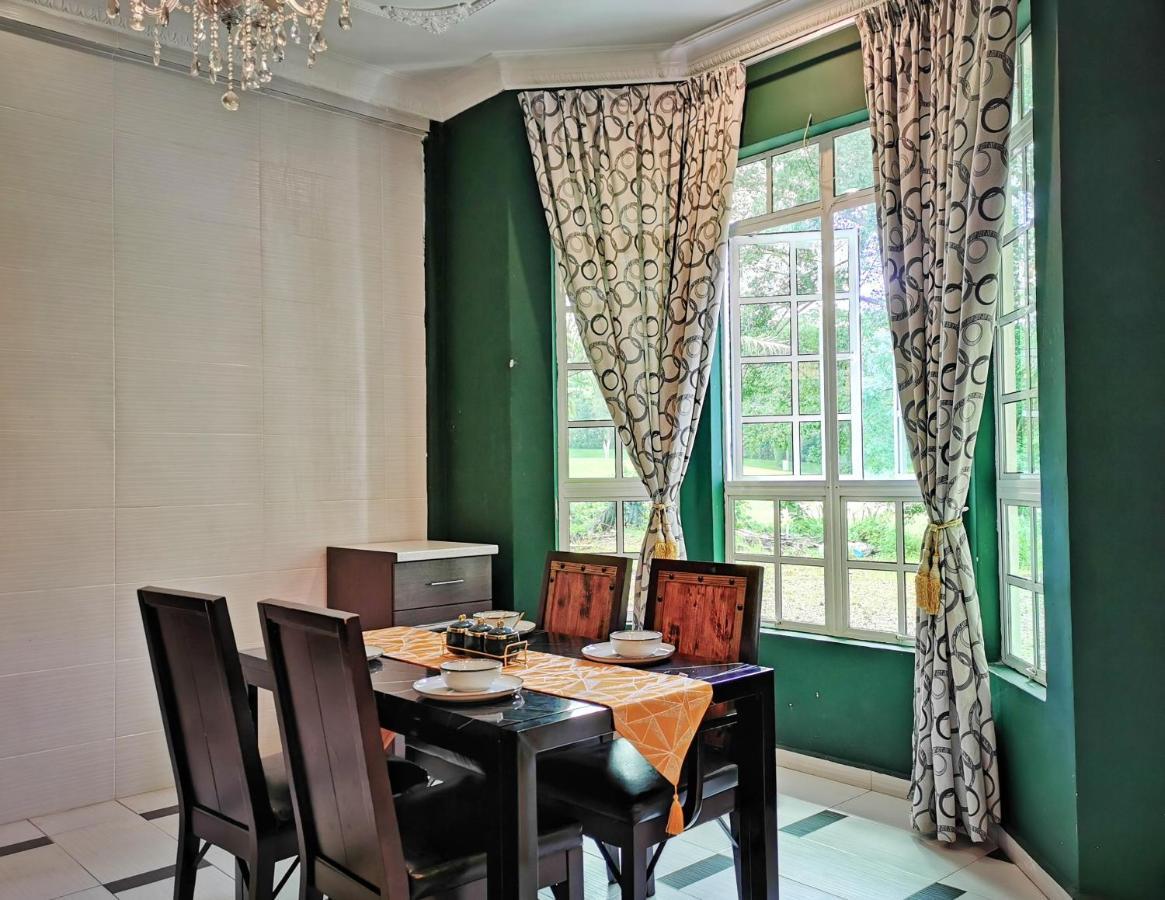 Yussy Homestay At Afamosa Bungalow Alor Gajah Esterno foto