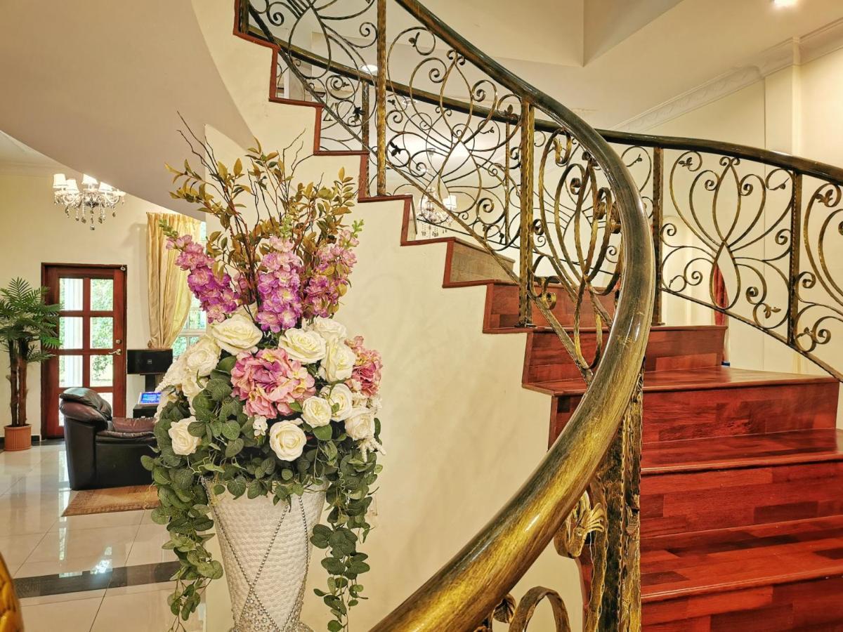 Yussy Homestay At Afamosa Bungalow Alor Gajah Esterno foto