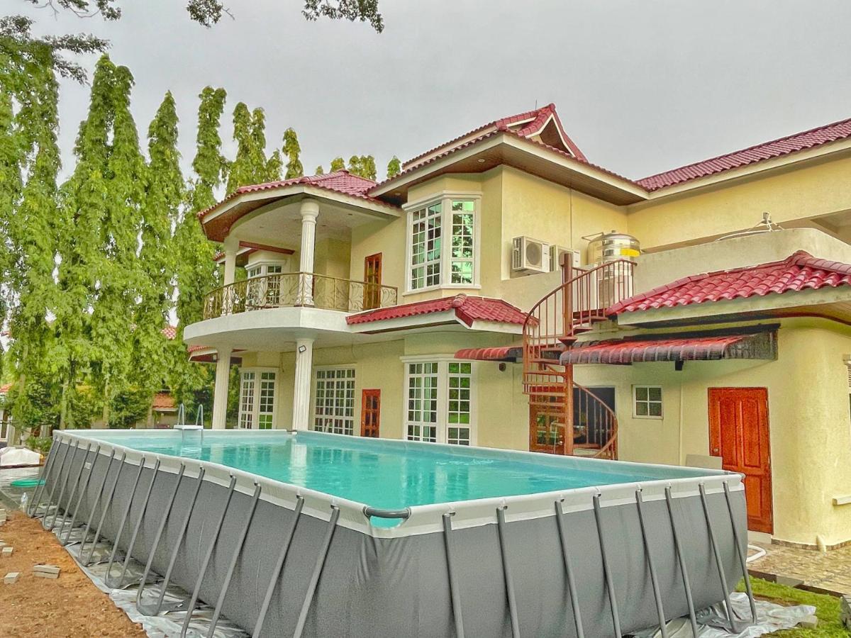 Yussy Homestay At Afamosa Bungalow Alor Gajah Esterno foto